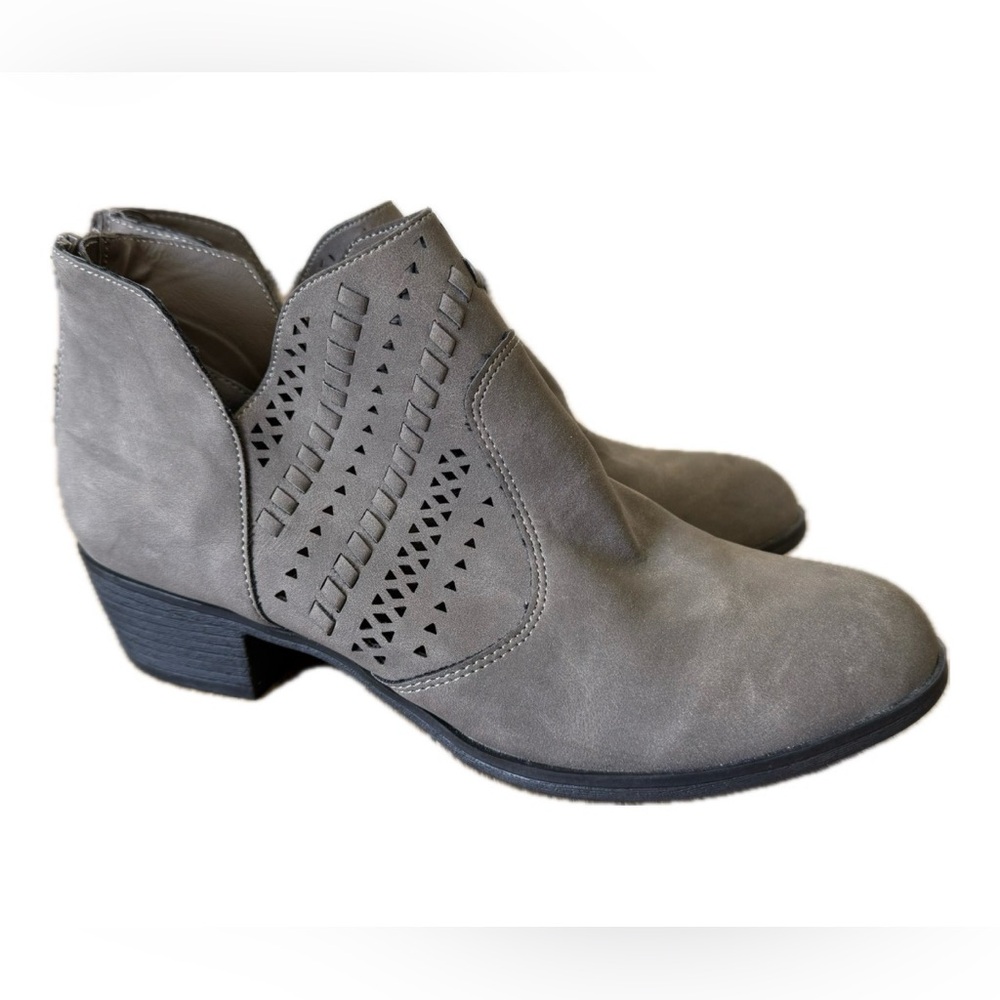 Me Too Gray Ankle Booties